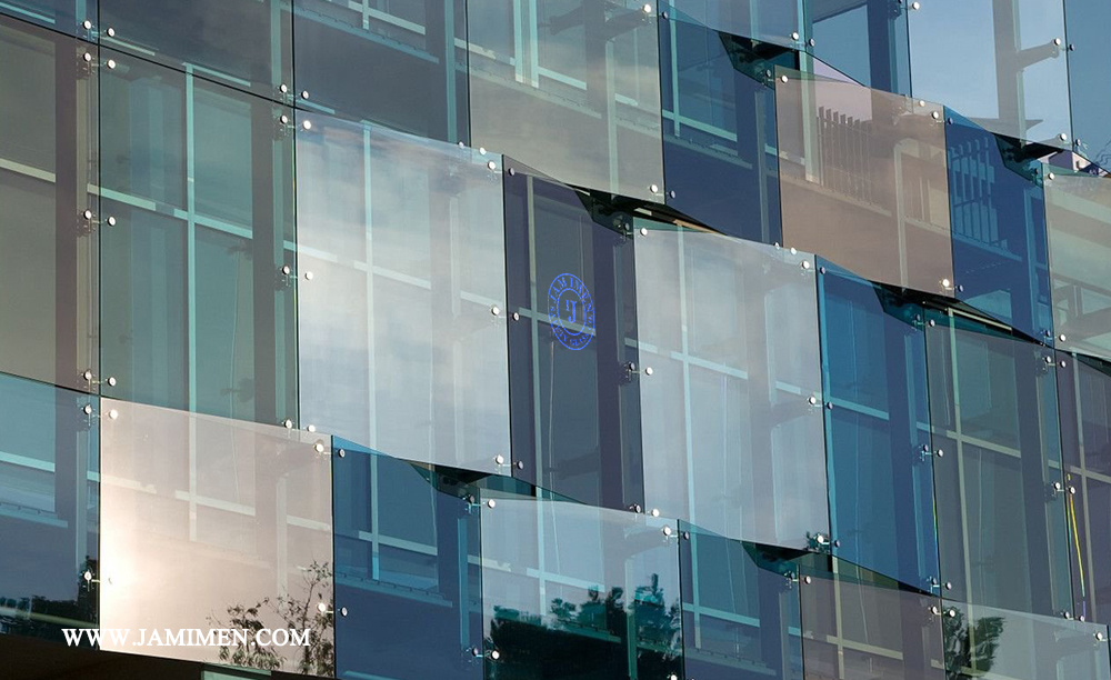 Colored tempered building glass